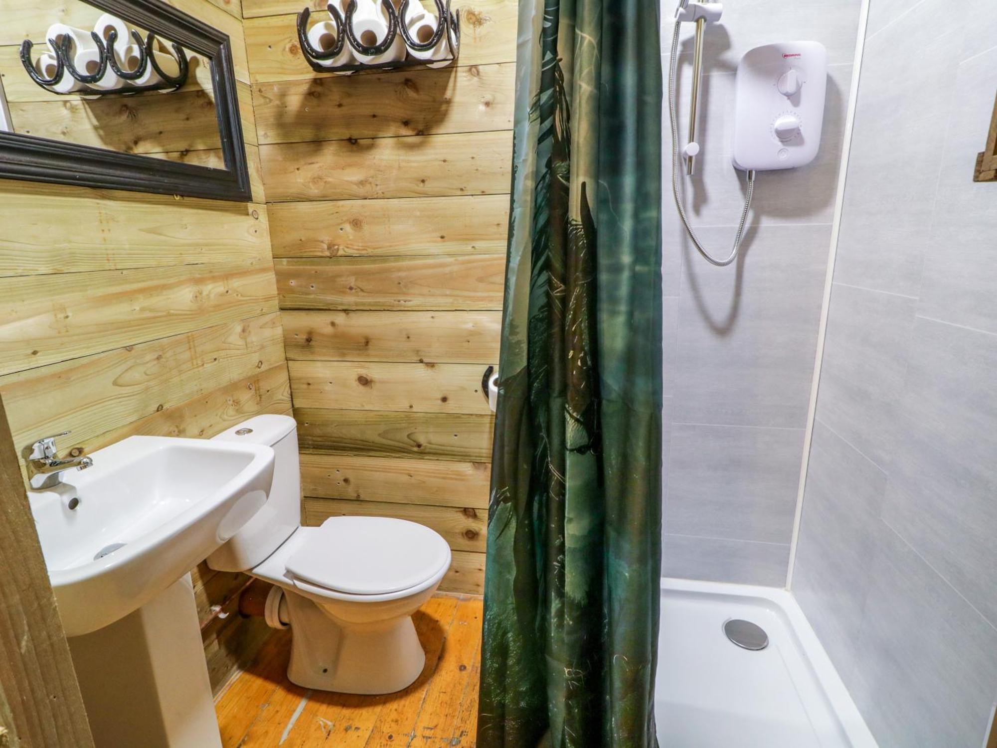 Apache Falls Lodge Limavady Εξωτερικό φωτογραφία