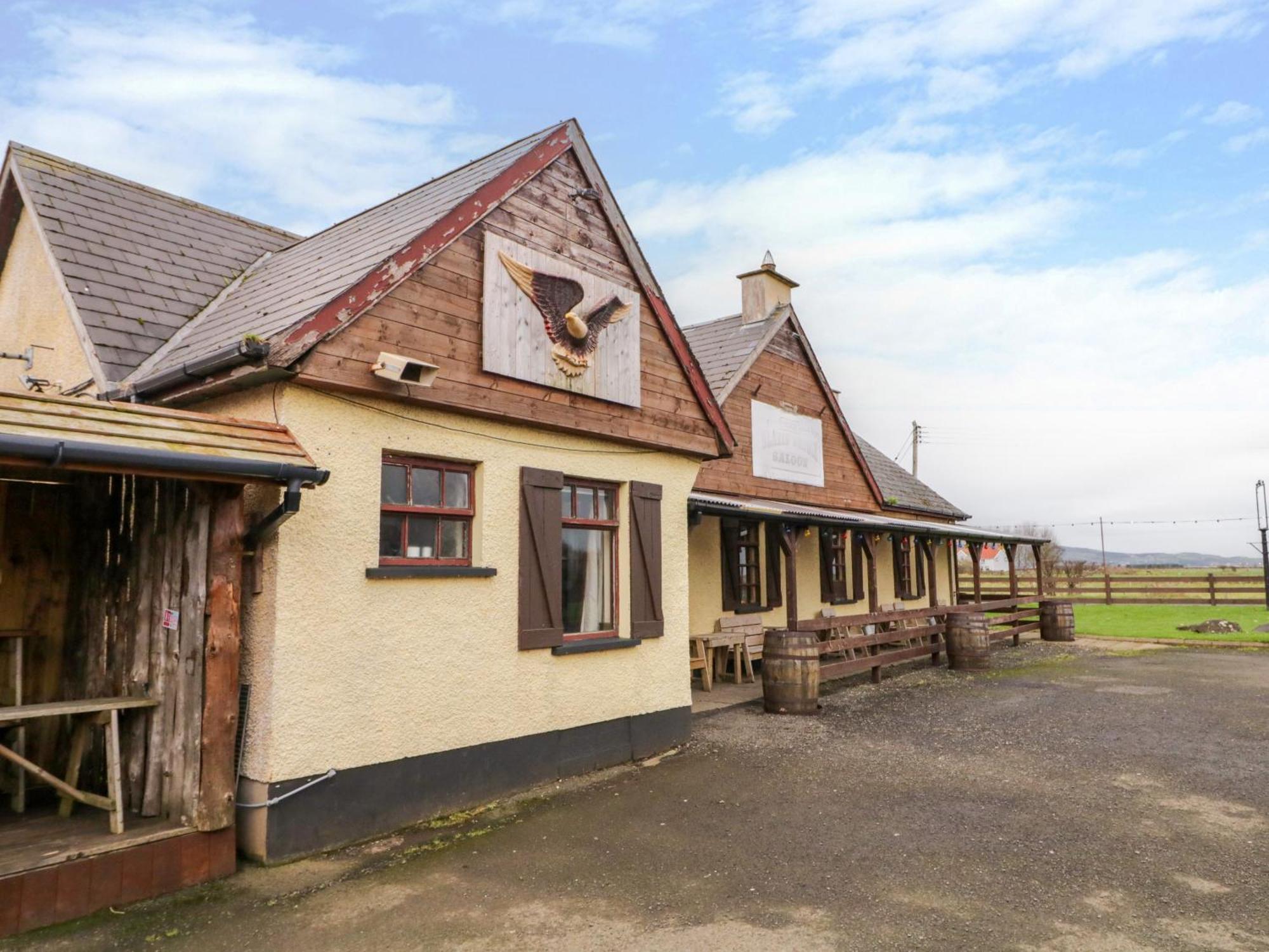 Apache Falls Lodge Limavady Εξωτερικό φωτογραφία